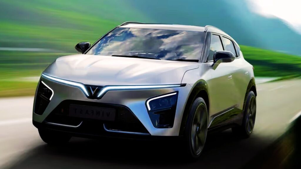 VinFast VF7 exterior