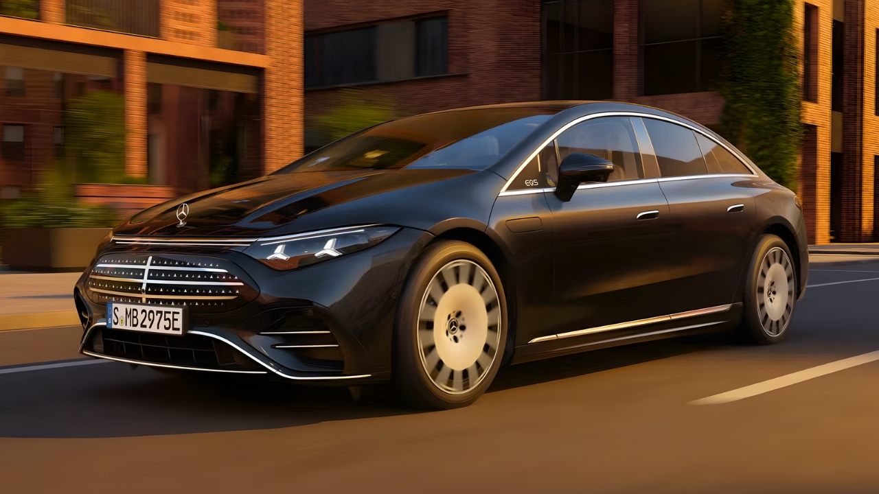 2027 Mercedes-Benz EQS 450+ Unveiled: 926 km Range, 800V Charging & Major Tech Overhaul