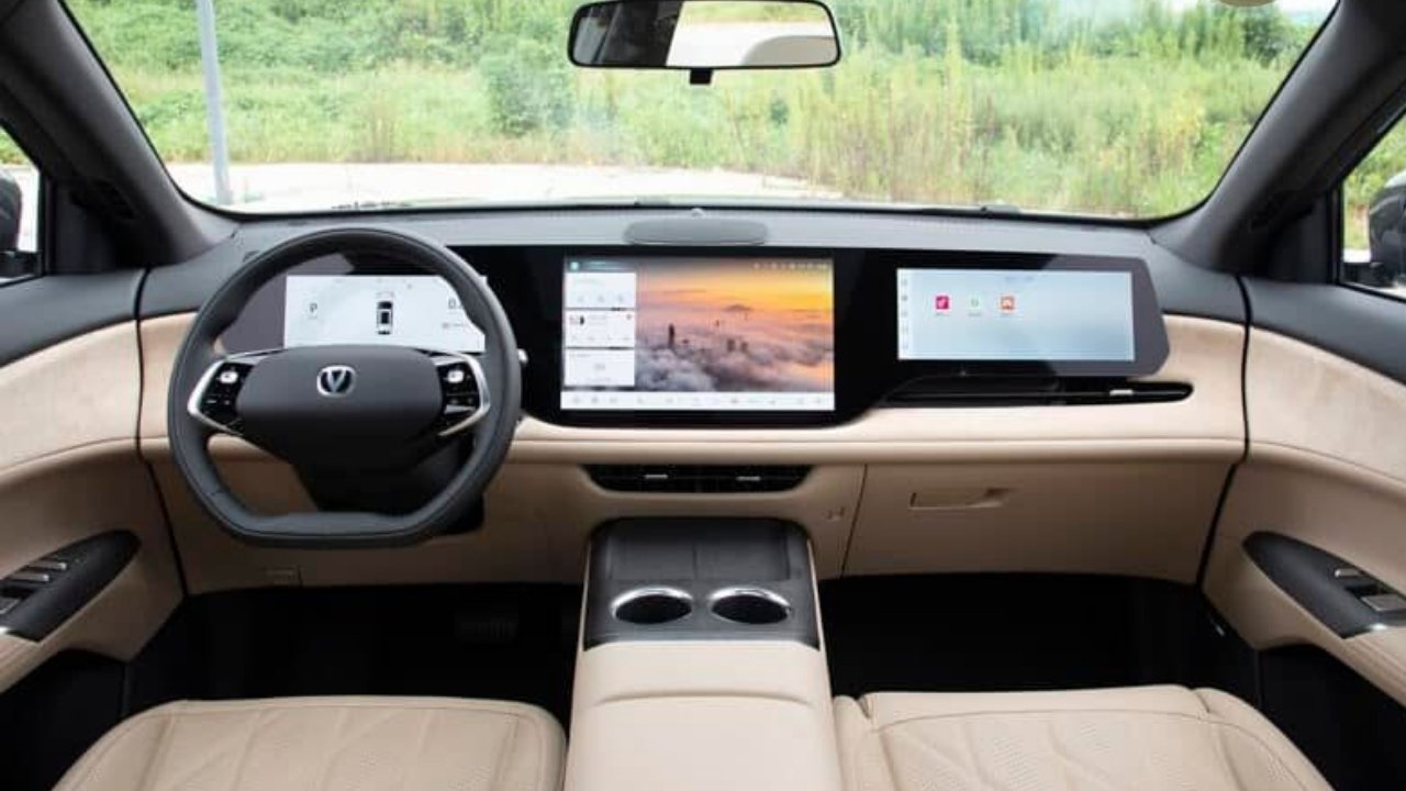 Changan CS75 Plus HEV Interior