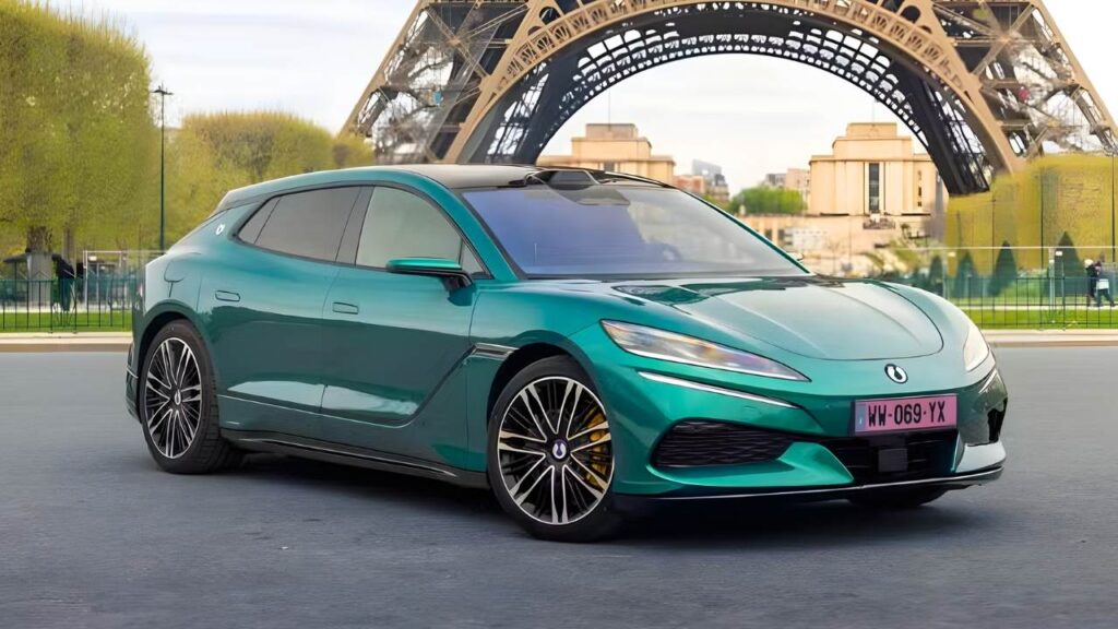 Denza Z9 GT Debut