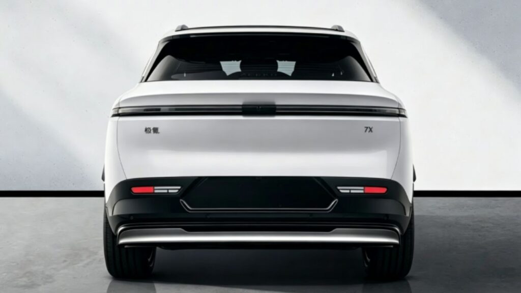 2027 Zeekr 7X rear filling view