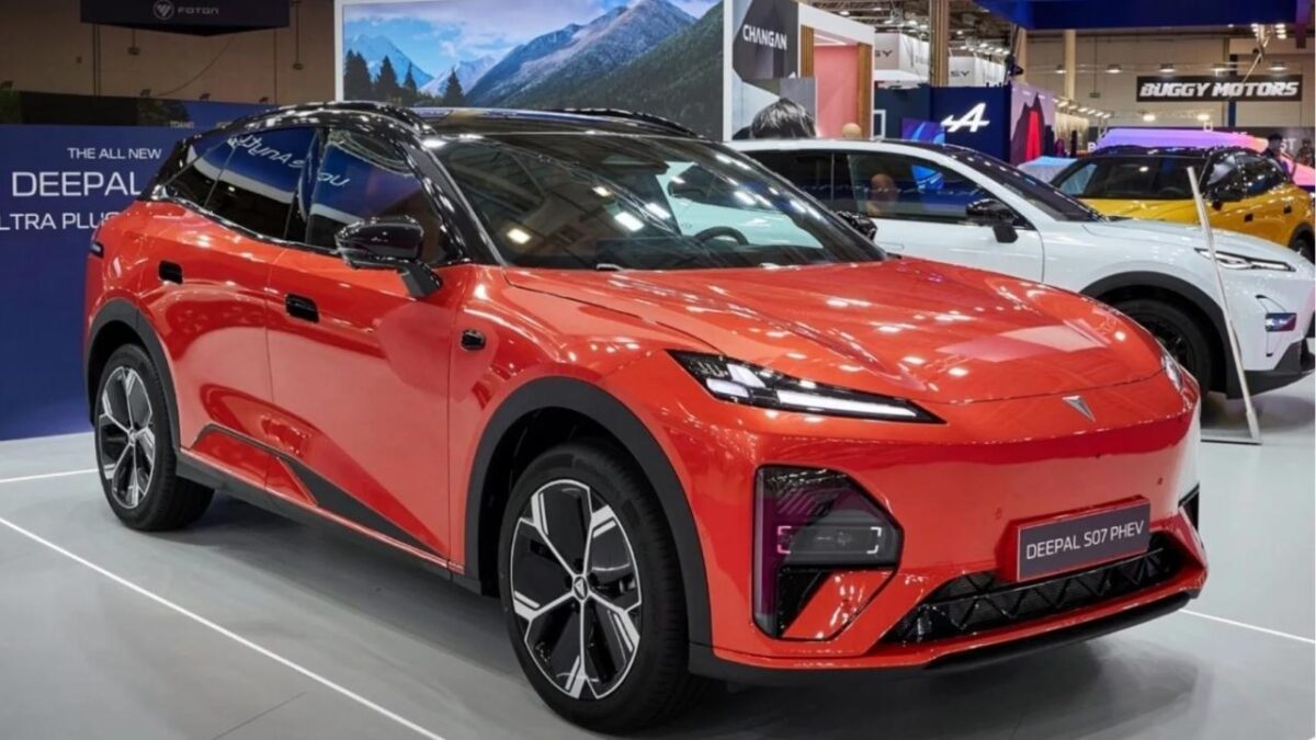 Deepal S07 PHEV Europe debut